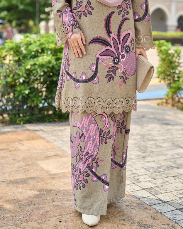 Baju Kurung Riau Batik Lasercut Haiza – Moss Army