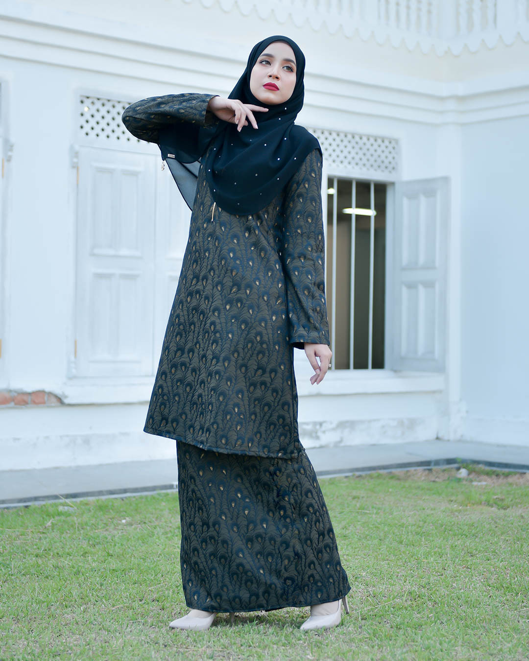 Baju Kurung Riau Lace Greece - Black Dust