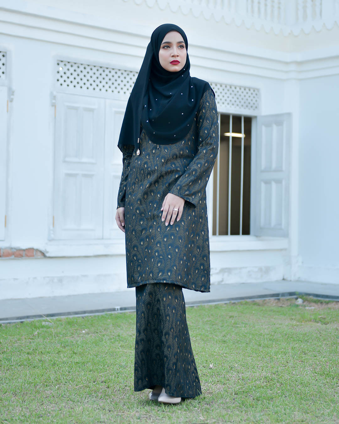 Baju Kurung Riau Lace Greece - Black Dust