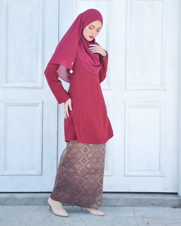 Baju Kurung Riau Pahang Songket Azneem - Rose Red