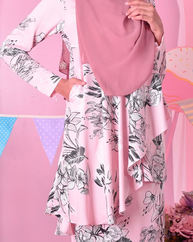 Baju Kurung Ruffle Aily - Lolita  Pink