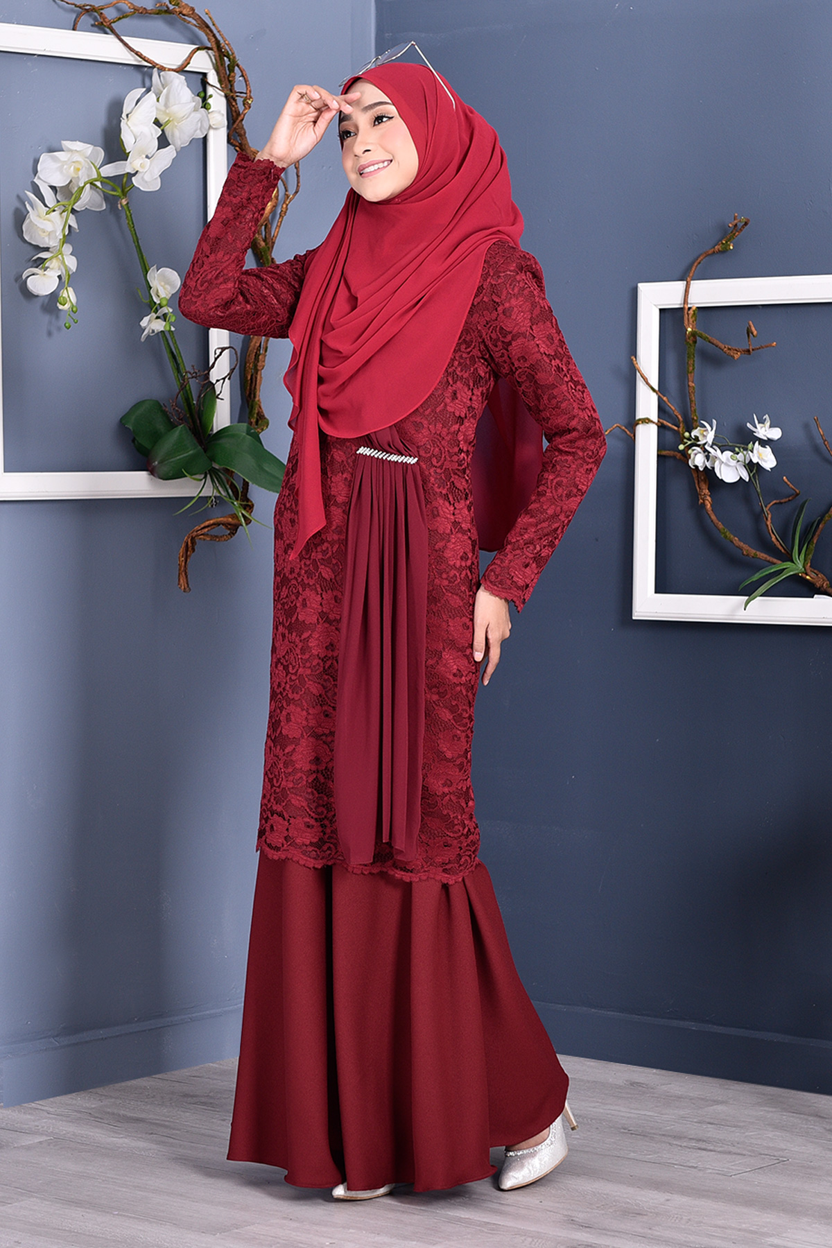 Baju Kurung Lace Sabrina - Vouge Red