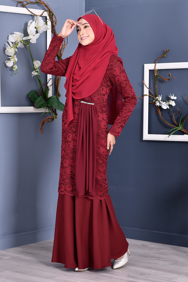 Baju Kurung Lace Sabrina - Vouge Red