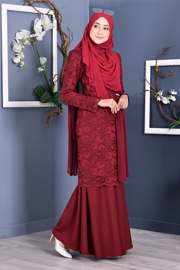Baju Kurung Lace Sabrina - Vouge Red