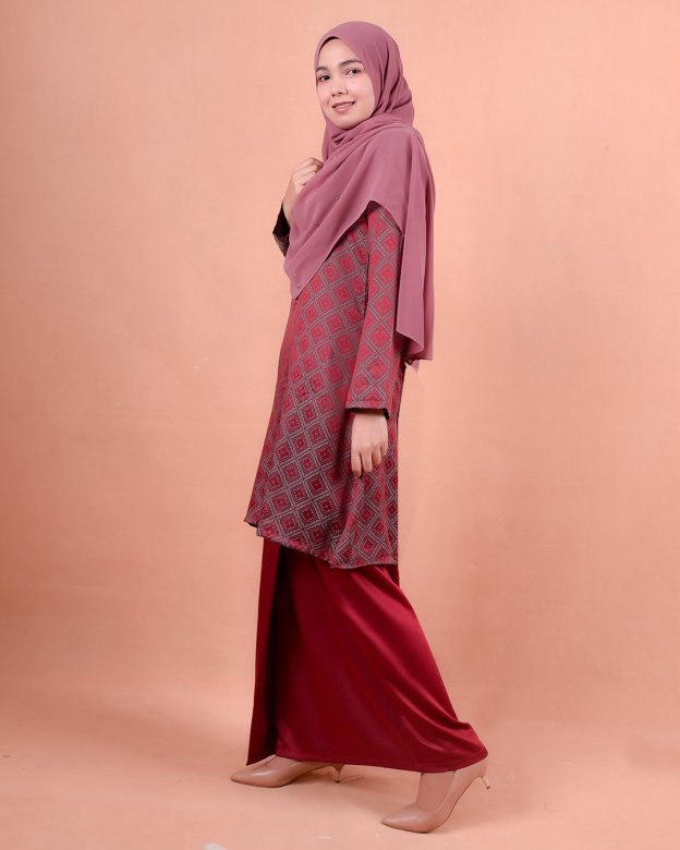 Baju Kurung Riau Songket Azmyn - Strawberry Red