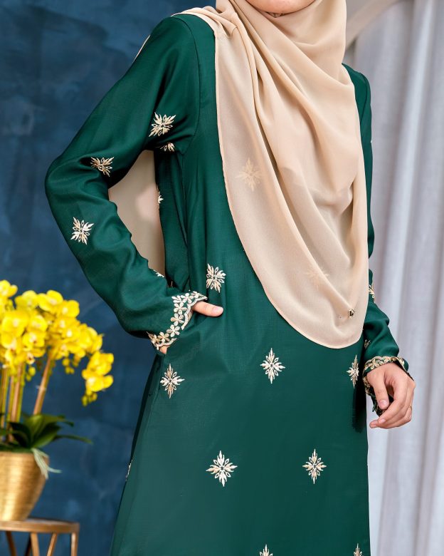 Baju Kurung Sulam Songket Tun Lestari - Cempaka Green