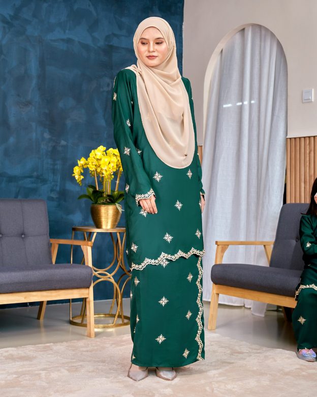 Baju Kurung Sulam Songket Tun Lestari - Cempaka Green