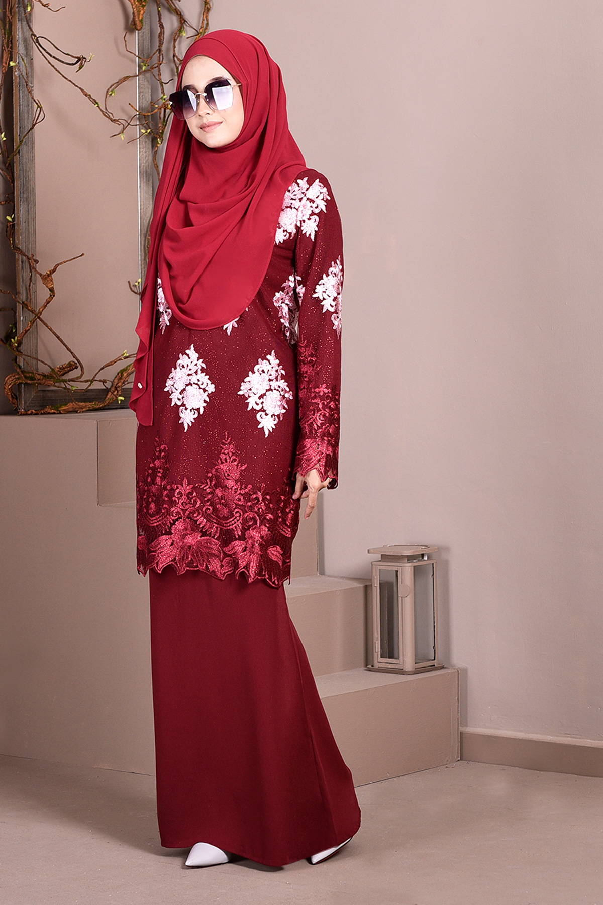 Baju Kurung Lace Ombre Sophie - Ruby Red