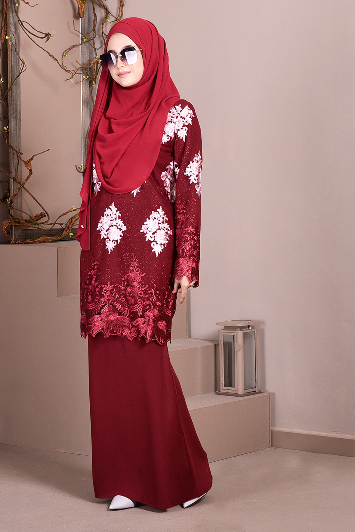Baju Kurung Lace Ombre Sophie - Ruby Red