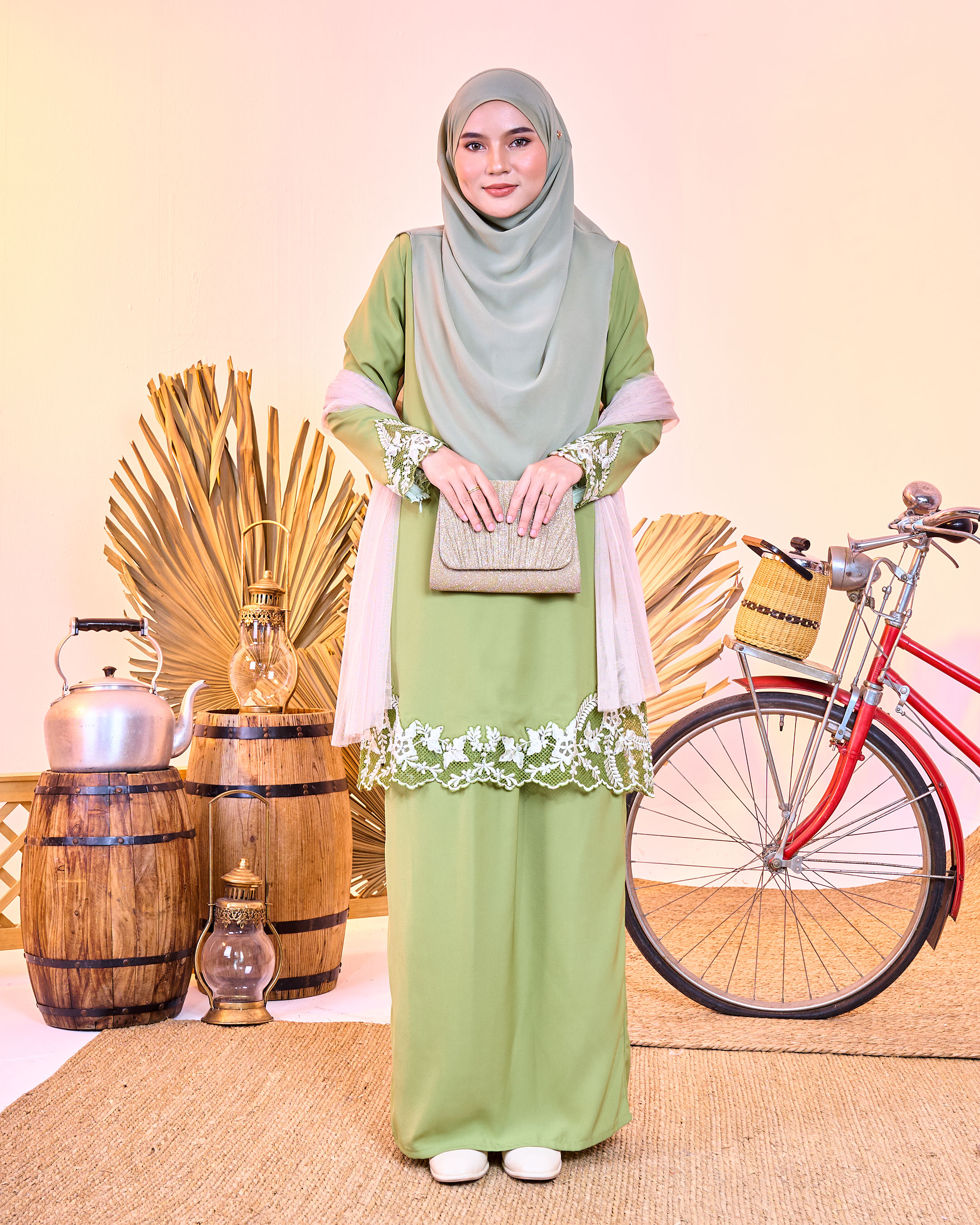 Baju Kurung Sulam Diamante Arawinda