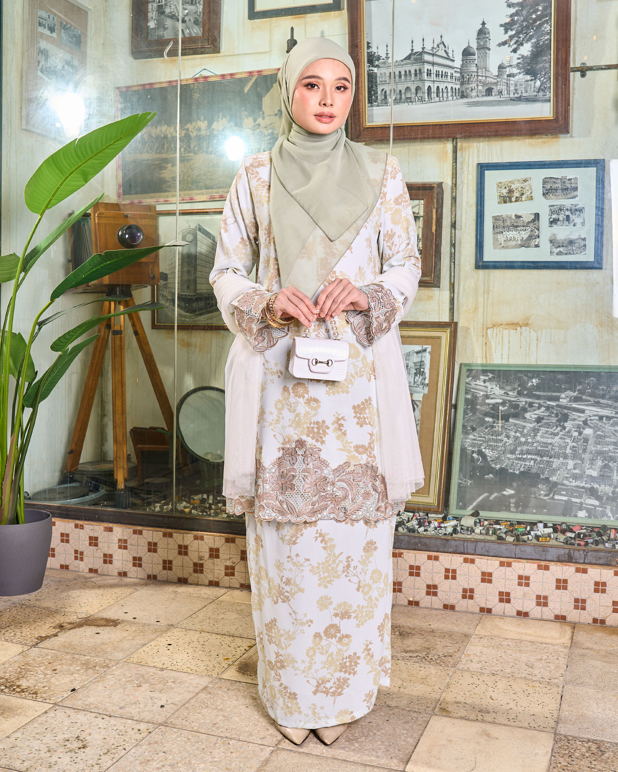 Baju Kurung Sulam Lace Aylin