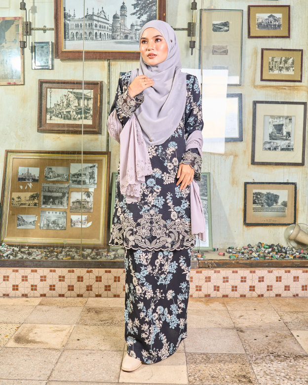Baju Kurung Sulam Lace Aylin