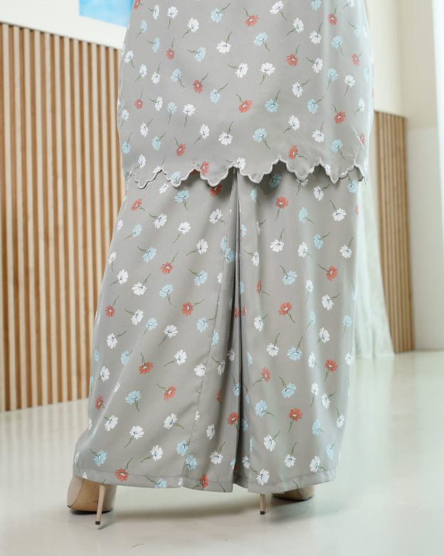 Baju Kurung Sulam Lirnia - Daisy Pewter
