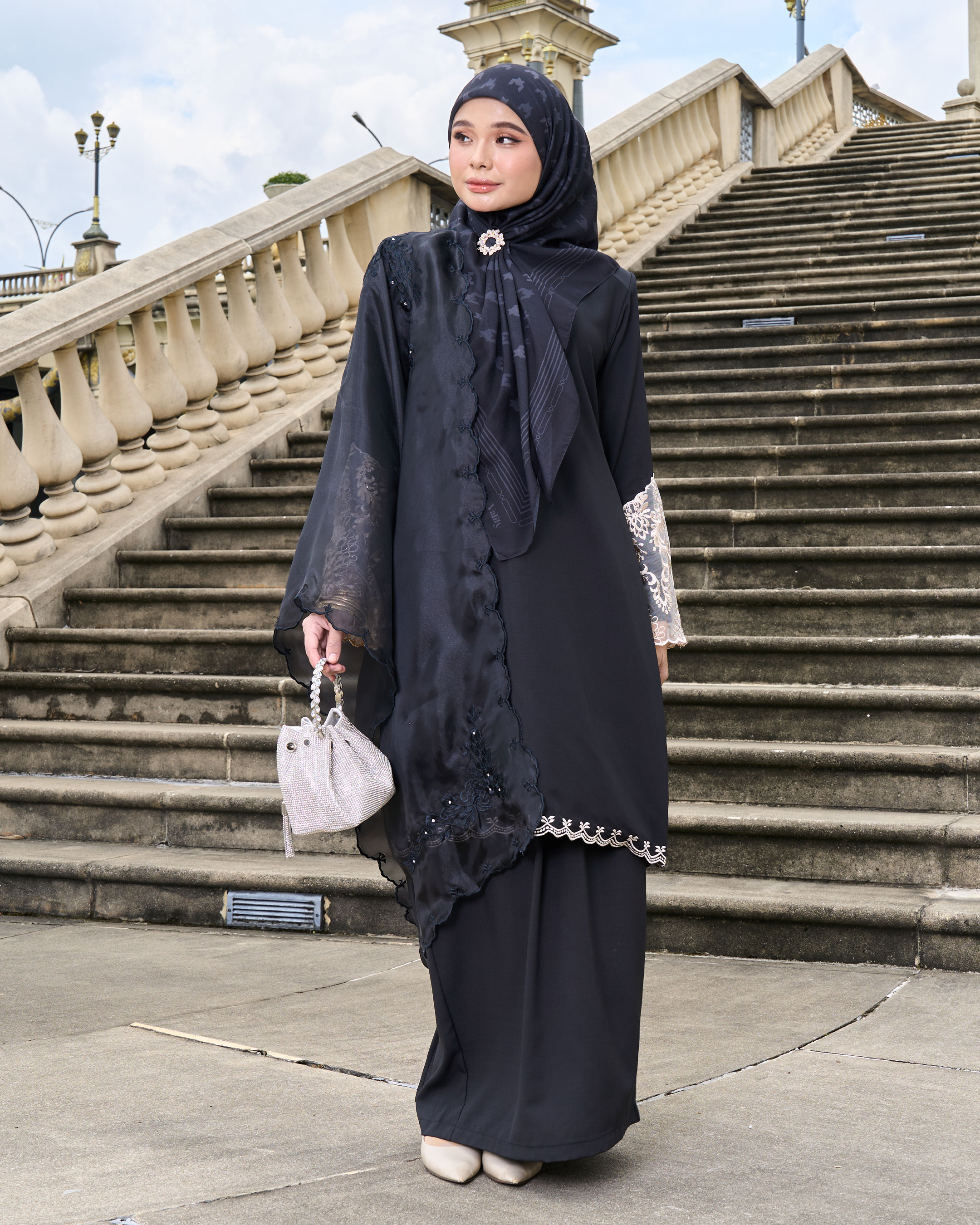 Baju Kurung Sulam Lace Ember