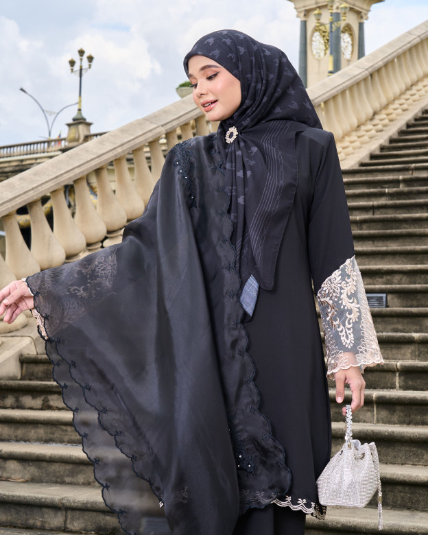 Baju Kurung Sulam Lace Ember
