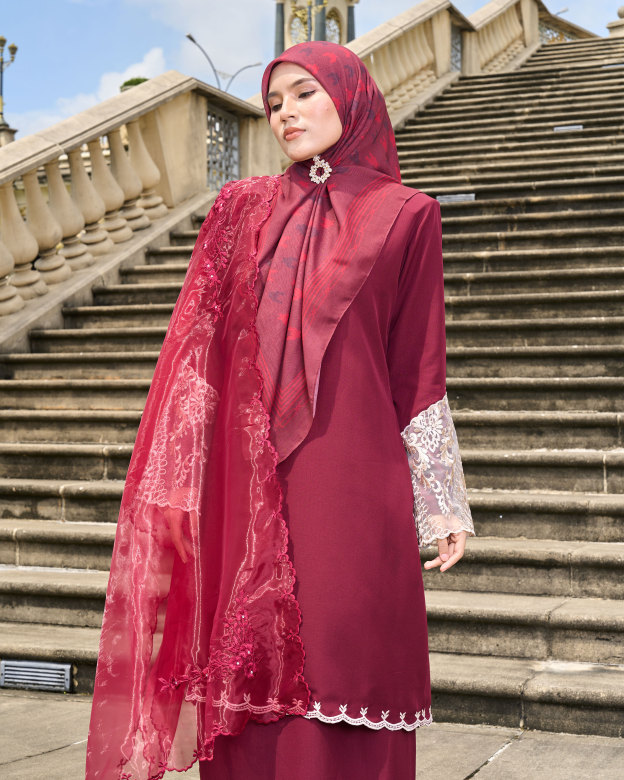 Baju Kurung Sulam Lace Ember