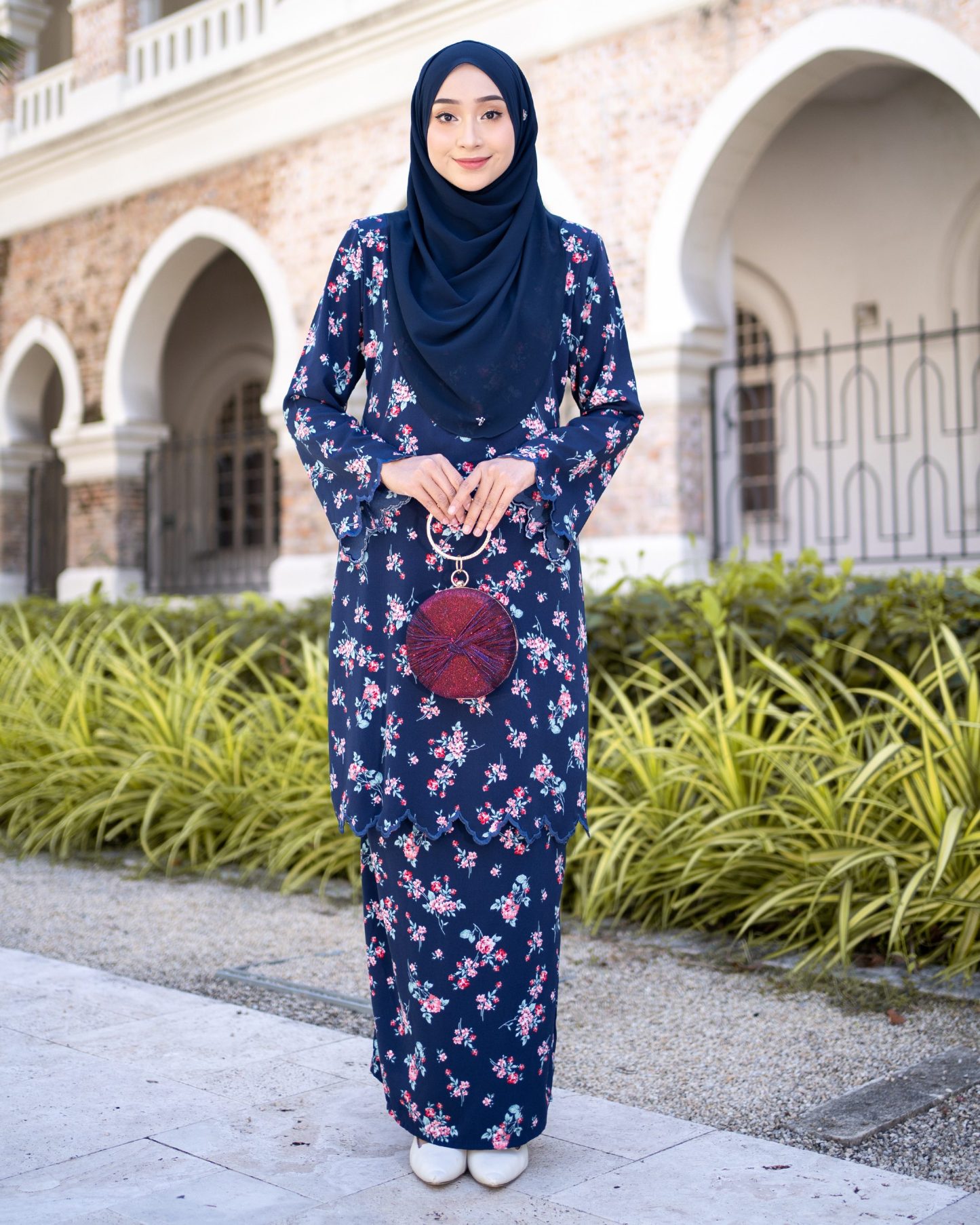 Baju Kurung Sulam Lahina Laluna X MCC - Navy Blue