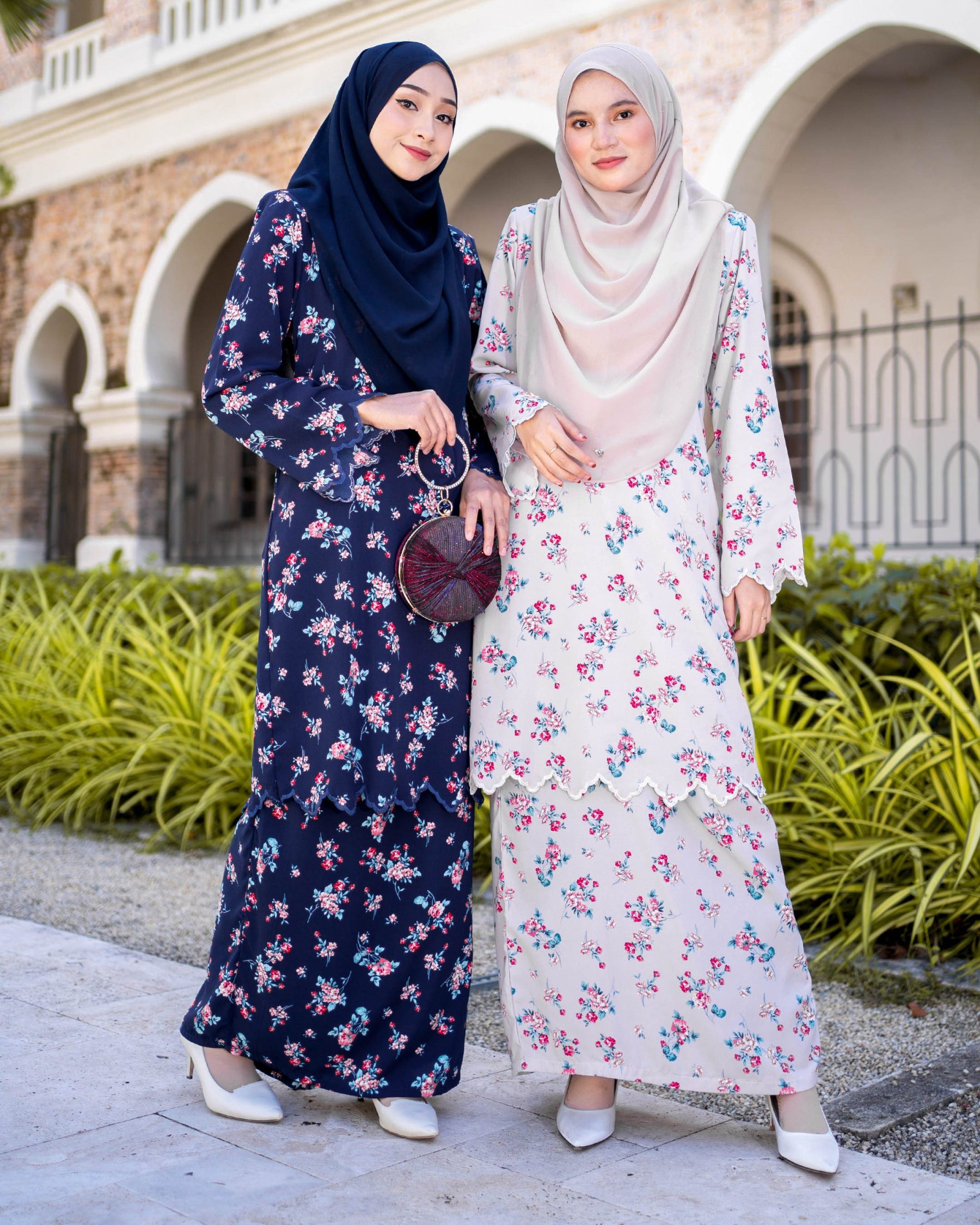 Baju Kurung Sulam Lahina Laluna X MCC - Navy Blue