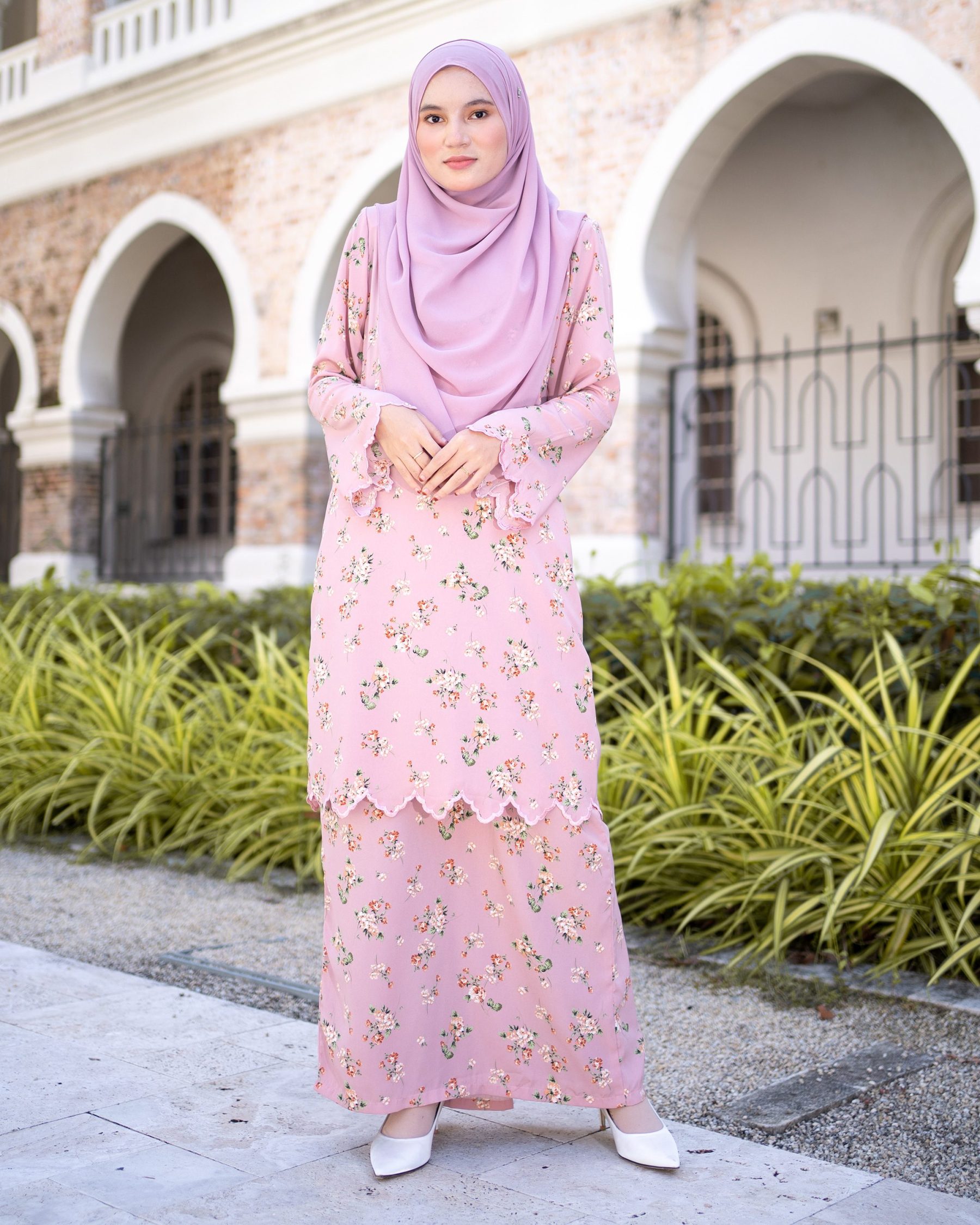 Baju Kurung Sulam Lahina Laluna X MCC - Sandy Pink