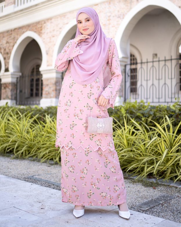 Baju Kurung Sulam Lahina Laluna X MCC - Sandy Pink