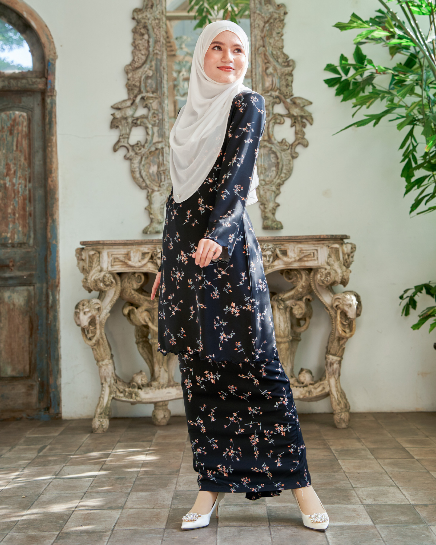 Baju Kurung Sulam Lahita Laluna X MCC - Mist Black
