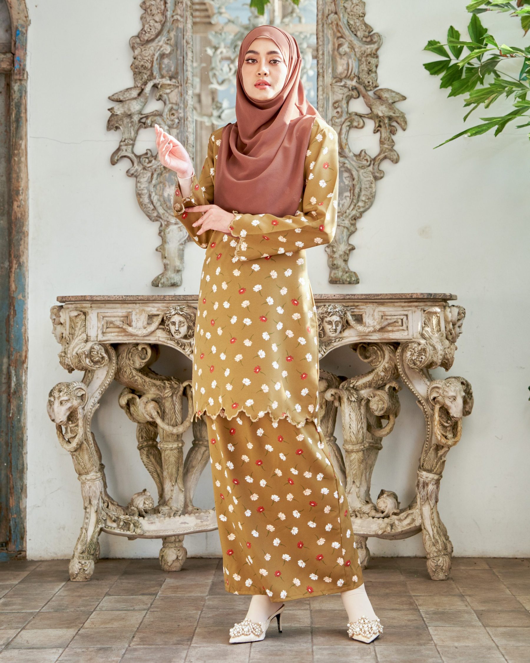 Baju Kurung Sulam Lirnia - Daisy Bronze