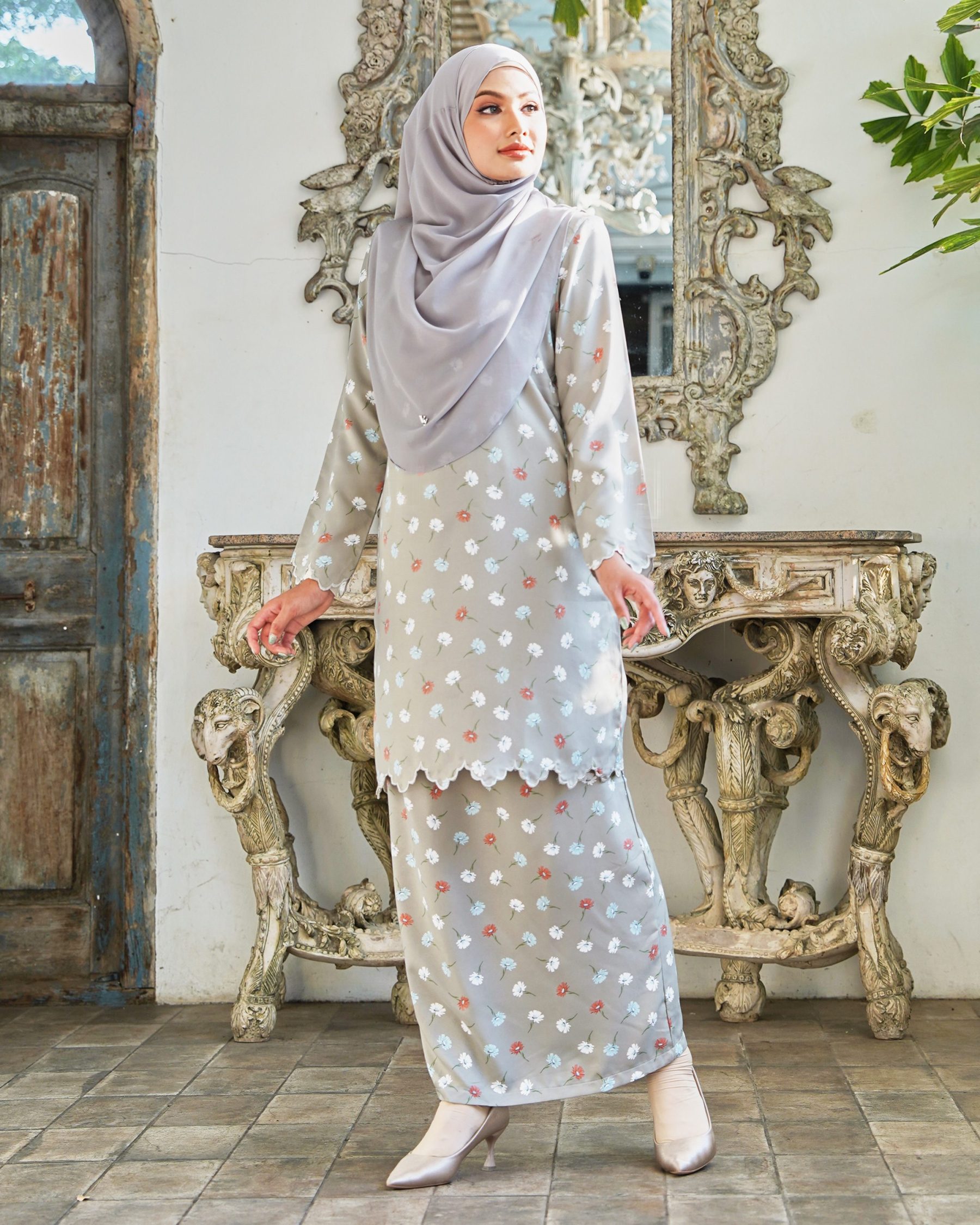 Baju Kurung Sulam Lirnia - Daisy Pewter