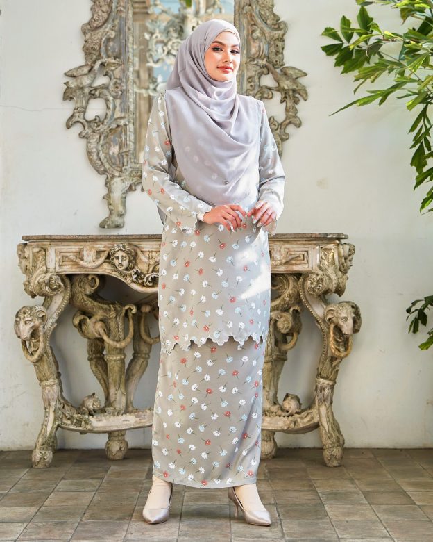Baju Kurung Sulam Lirnia - Daisy Pewter