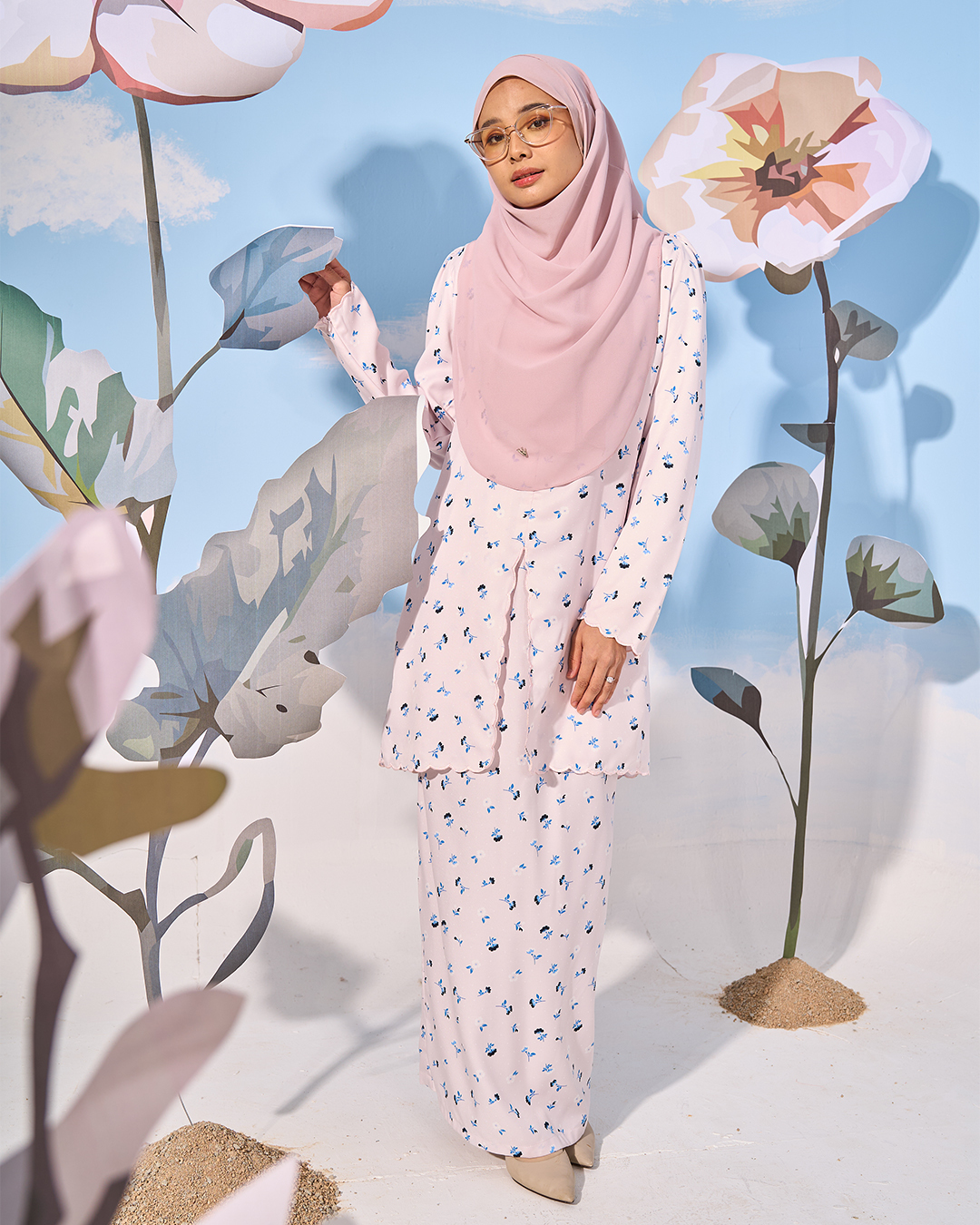 Baju Kurung Sulam Lutfia Laluna X MCC - Daisy Lemonade Pink