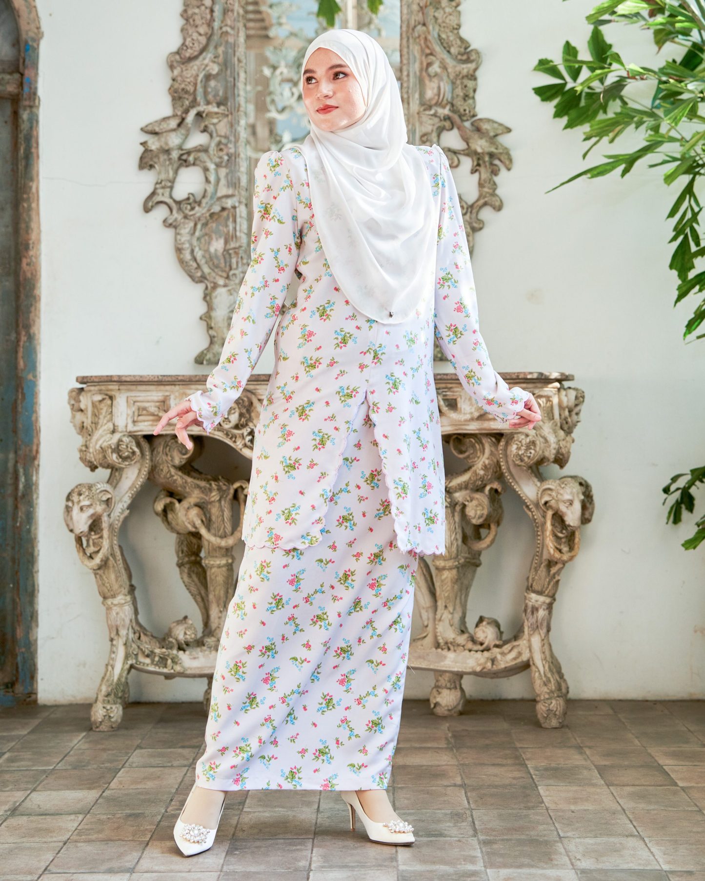 Baju Kurung Sulam Lutfia Laluna X MCC - Egg Shell