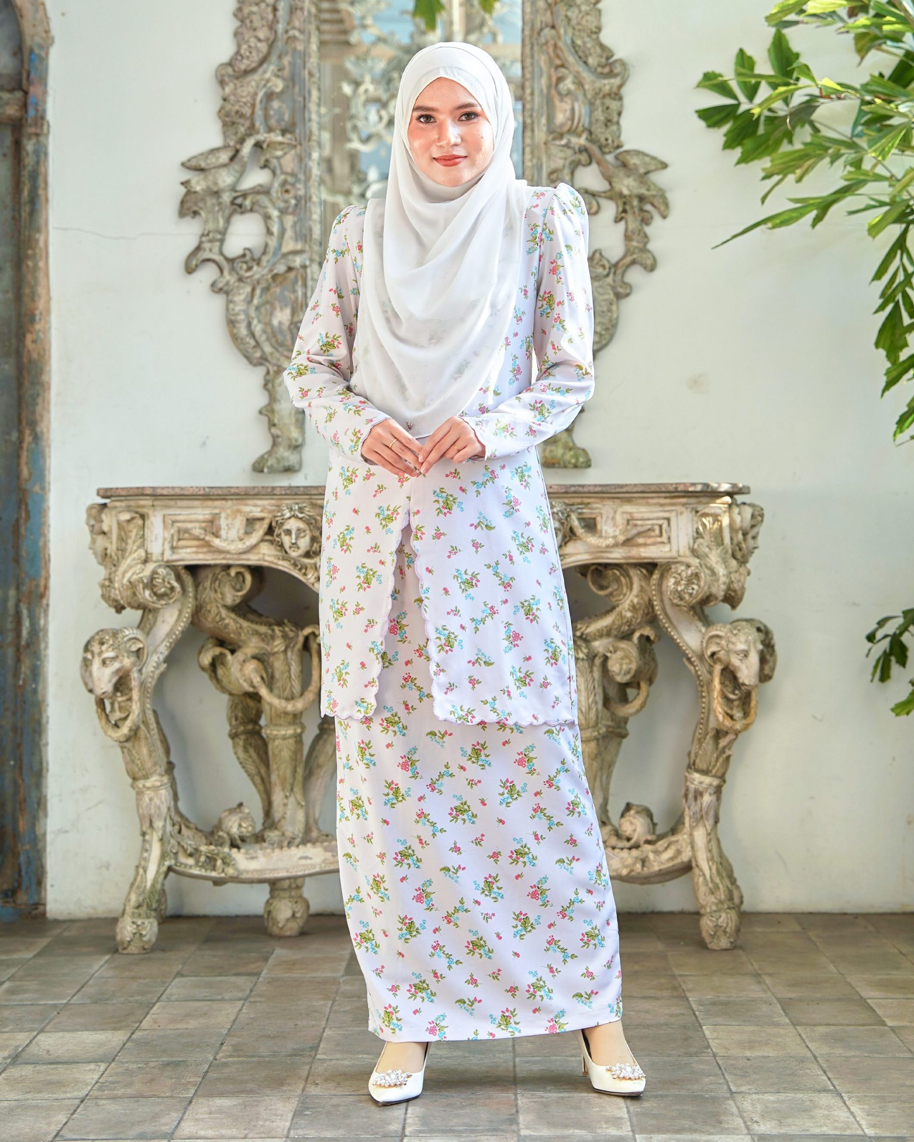 Baju Kurung Sulam Lutfia Laluna X MCC - Egg Shell