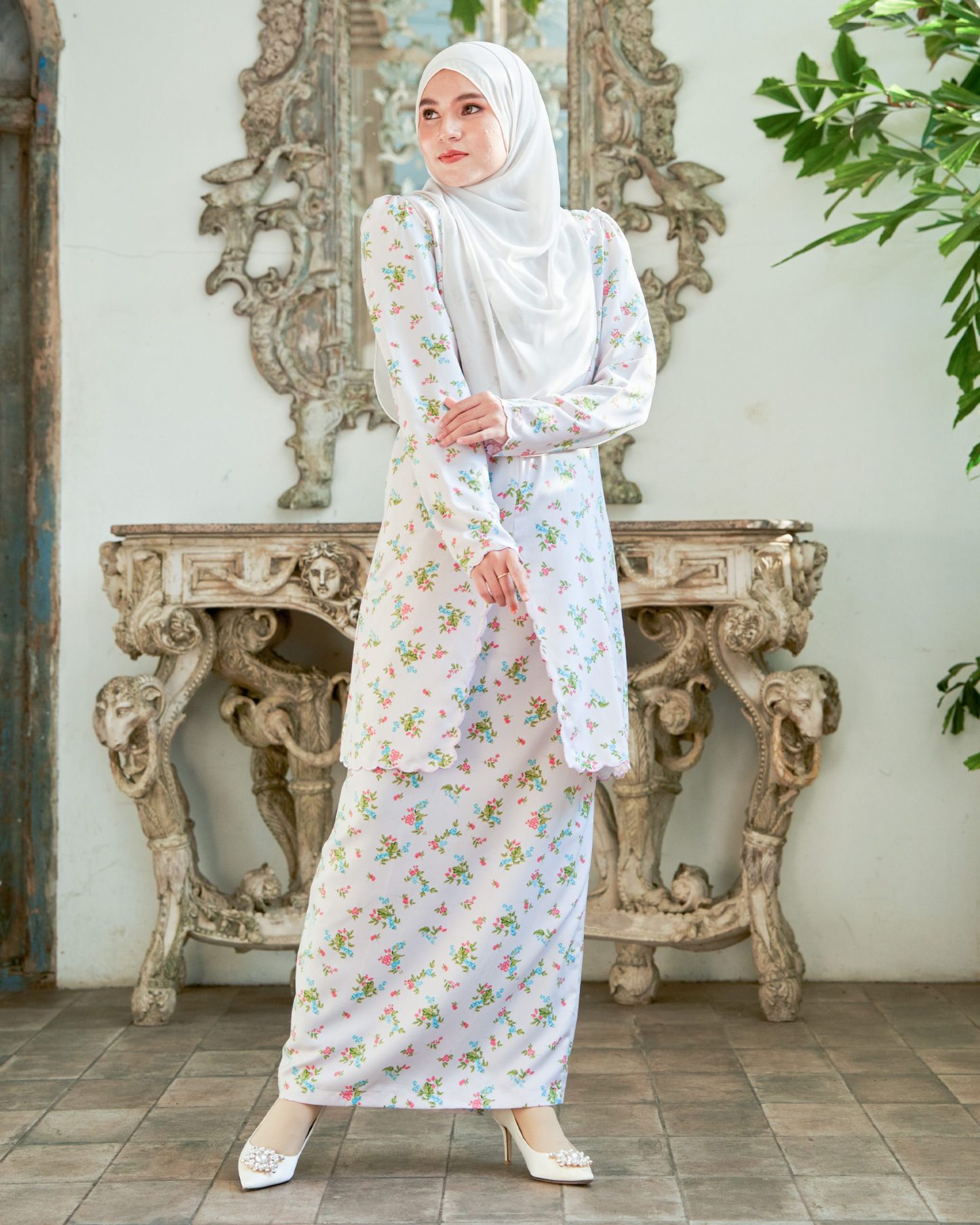 Baju Kurung Sulam Lutfia Laluna X MCC - Egg Shell