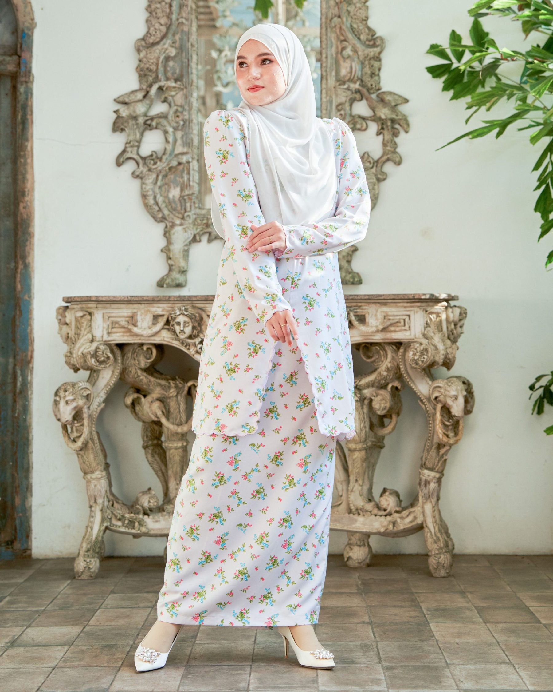 Baju Kurung Sulam Lutfia Laluna X MCC - Egg Shell