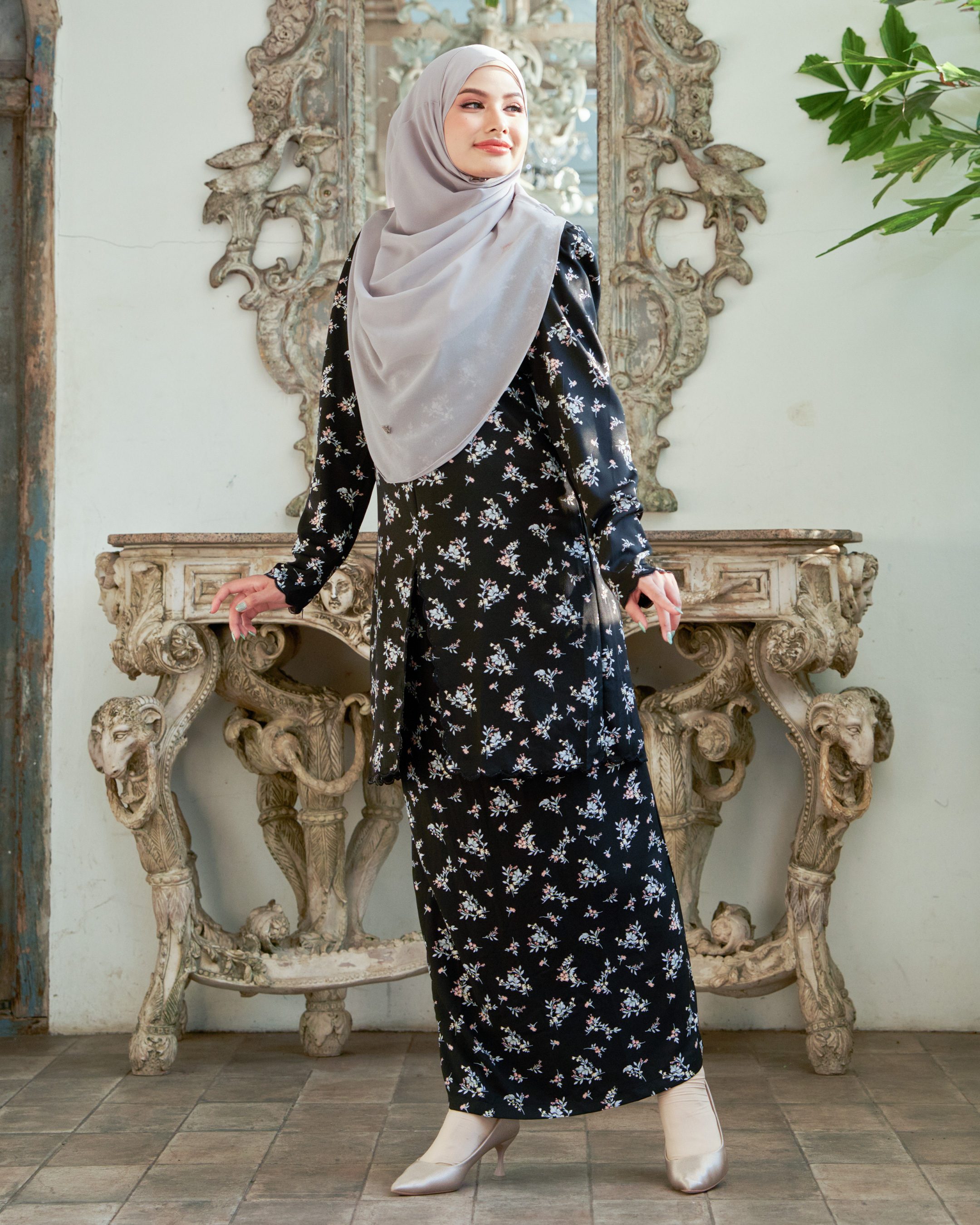 Baju Kurung Sulam Lutfia Laluna X MCC - Matte Black