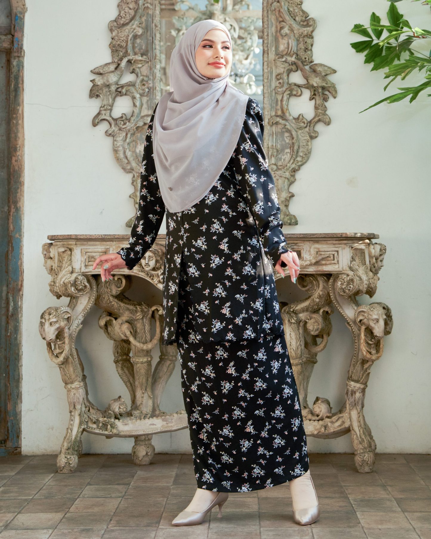 Baju Kurung Sulam Lutfia Laluna X MCC - Matte Black