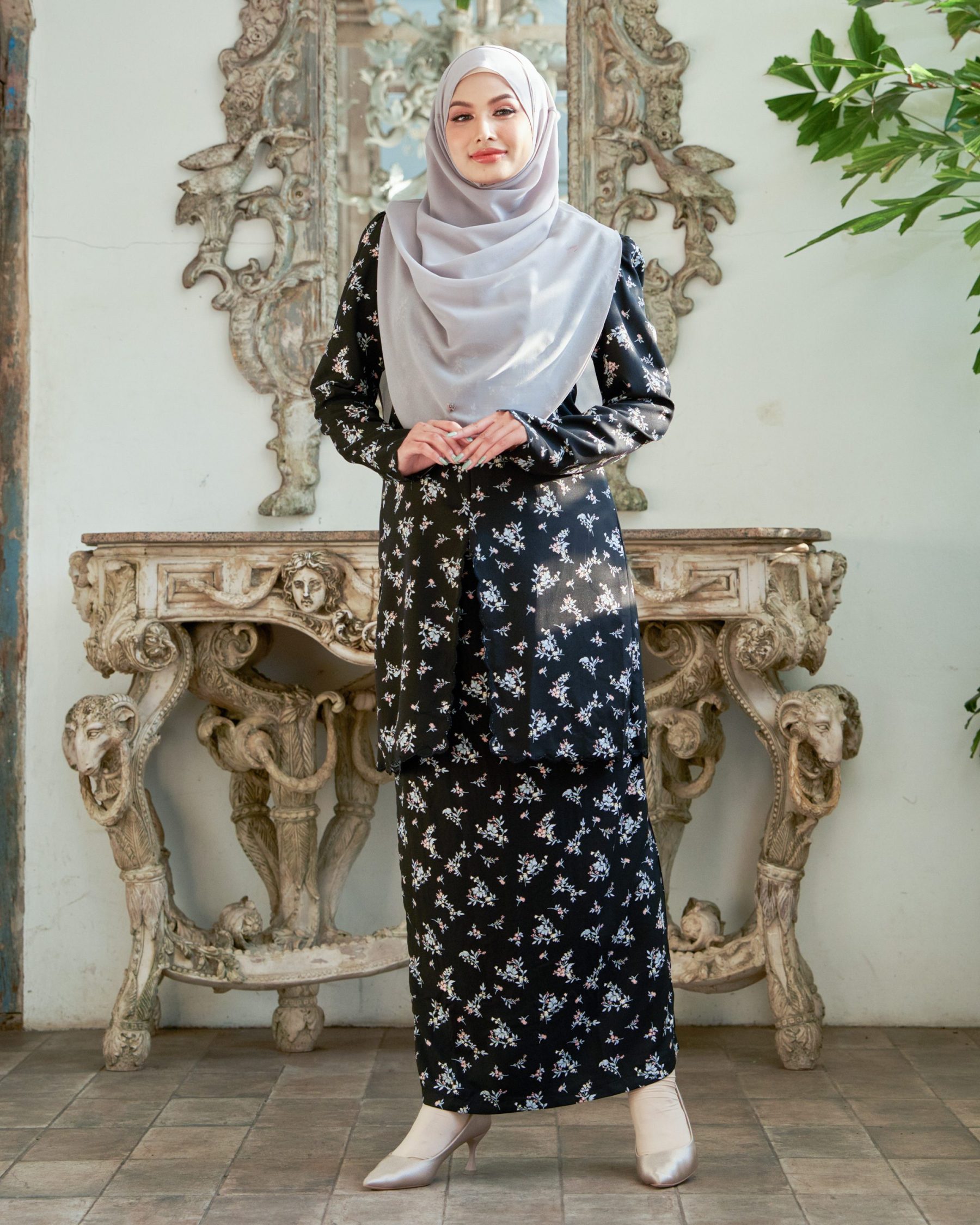 Baju Kurung Sulam Lutfia Laluna X MCC - Matte Black