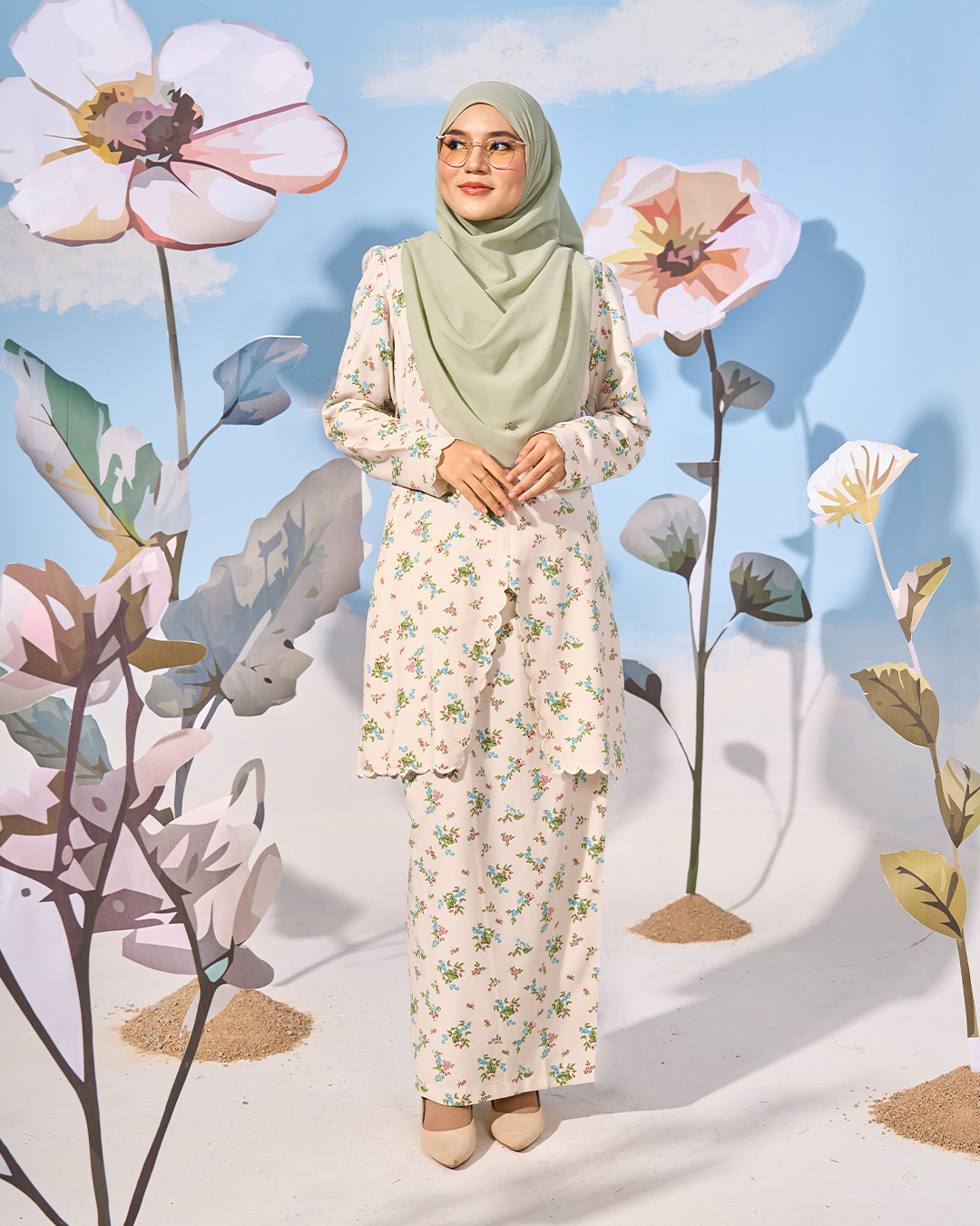 Baju Kurung Sulam Lutfia Laluna X MCC - Off White