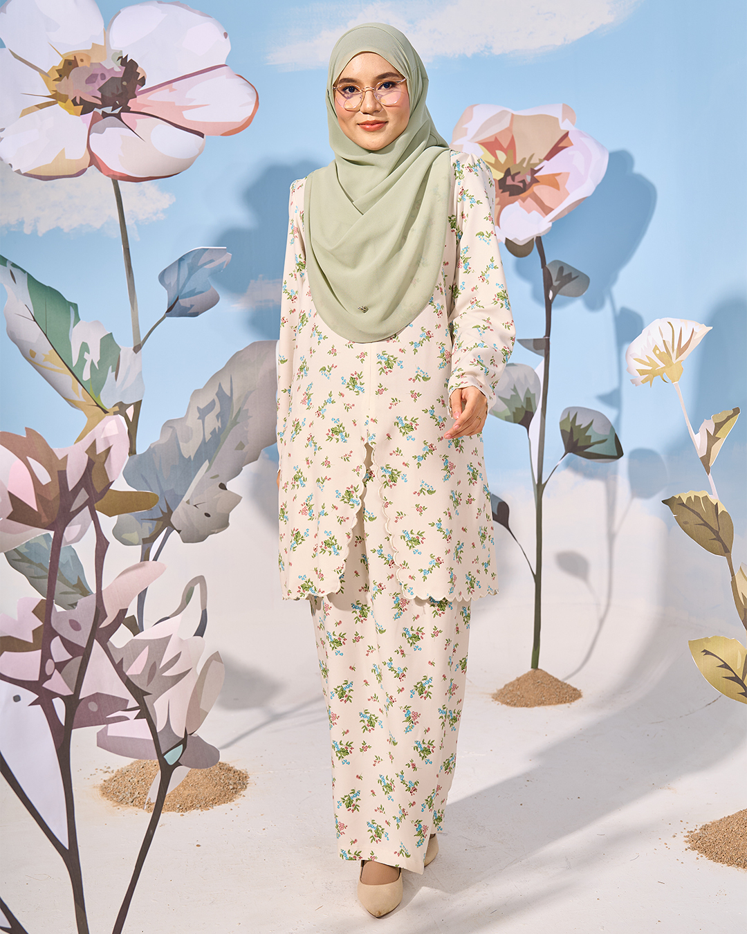 Baju Kurung Sulam Lutfia Laluna X MCC - Off White