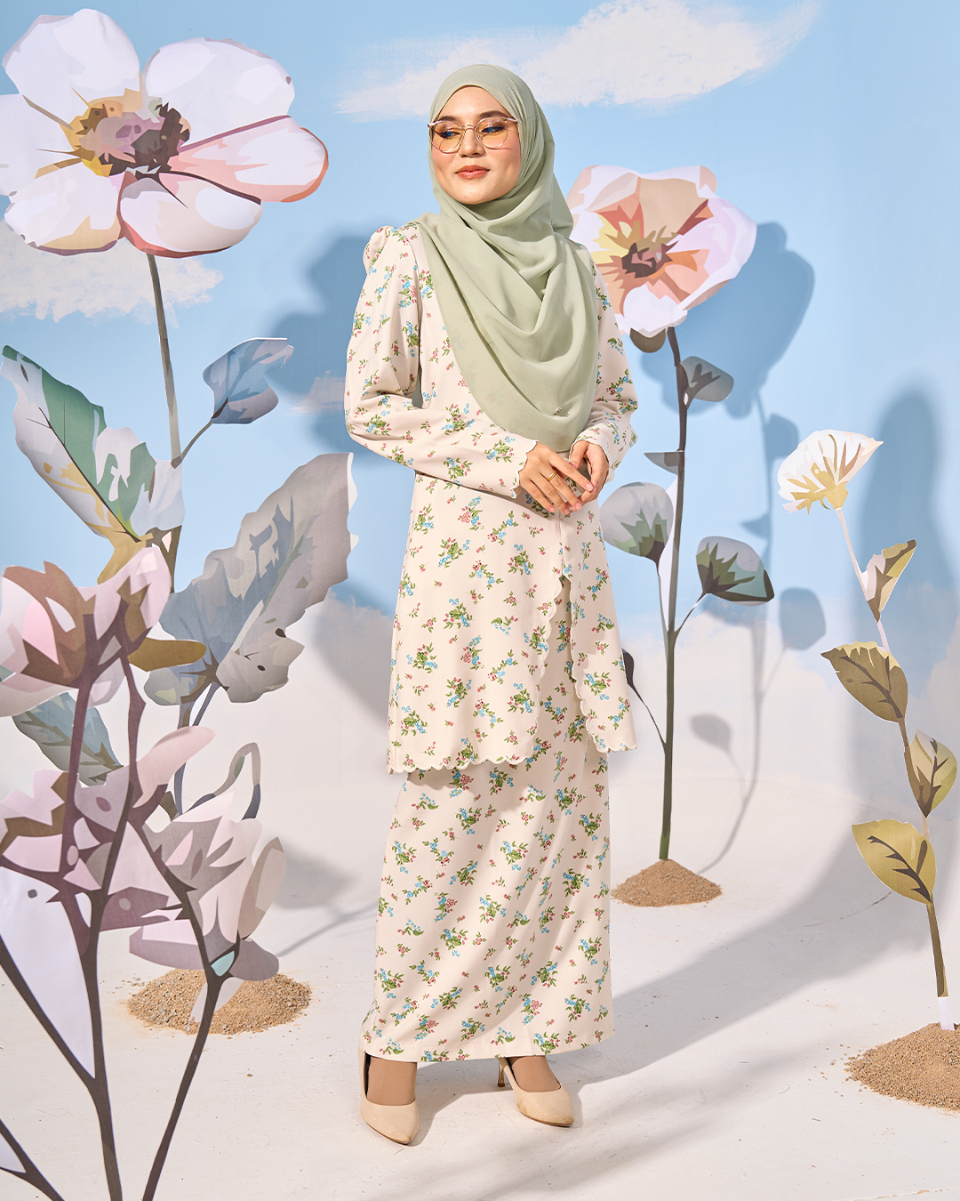 Baju Kurung Sulam Lutfia Laluna X MCC - Off White