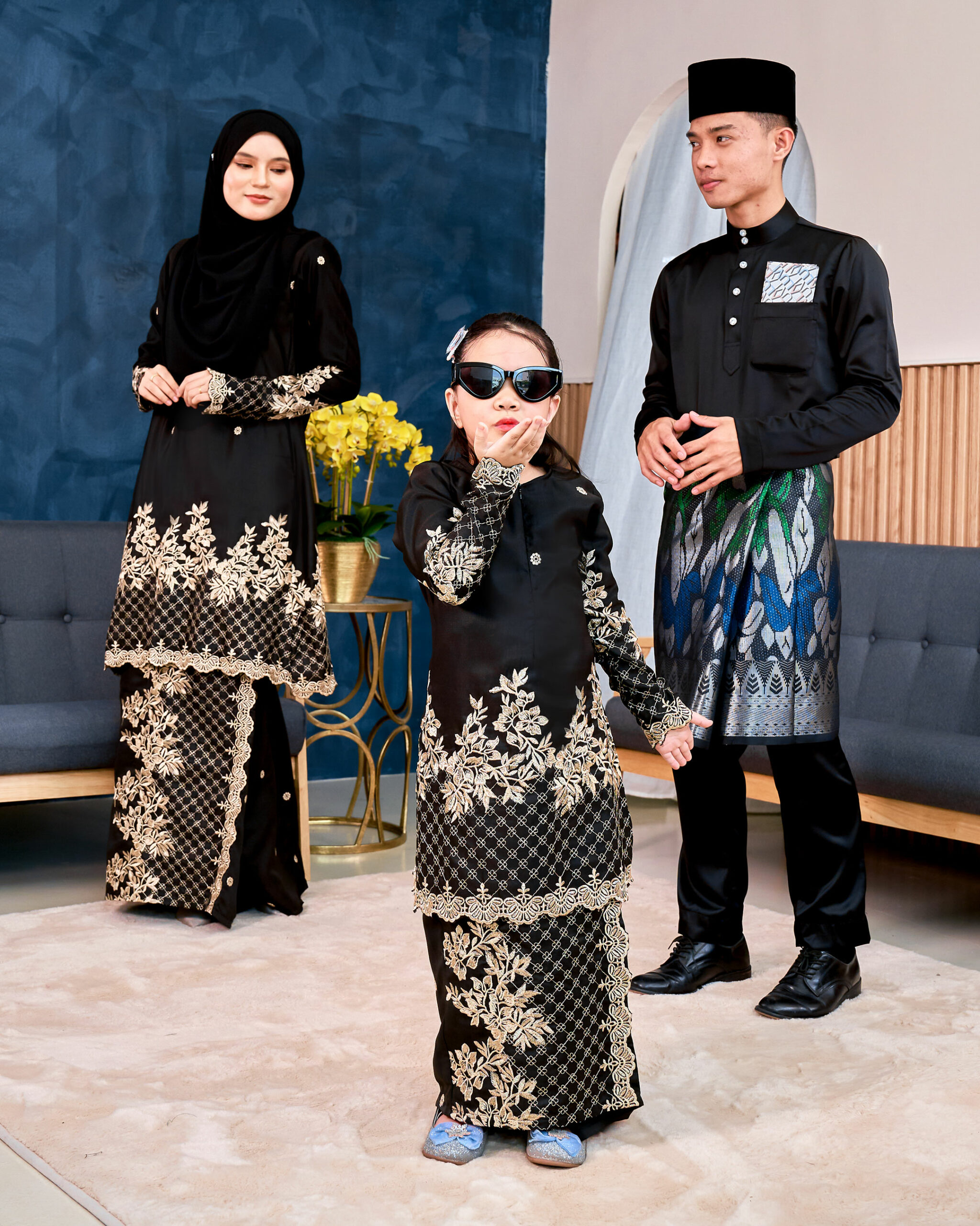 Baju Kurung Sulam Songket Tun Lestari - Kuntum Black