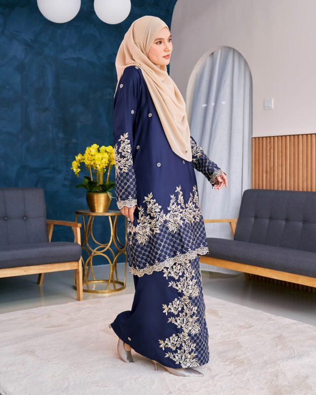 Baju Kurung Sulam Songket Tun Lestari - Kuntum Navy Blue
