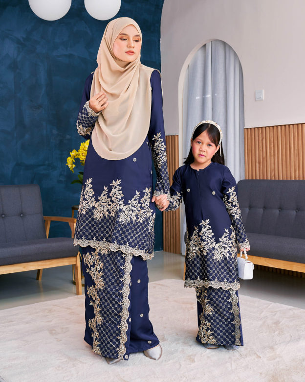 Baju Kurung Sulam Songket Tun Lestari - Kuntum Navy Blue