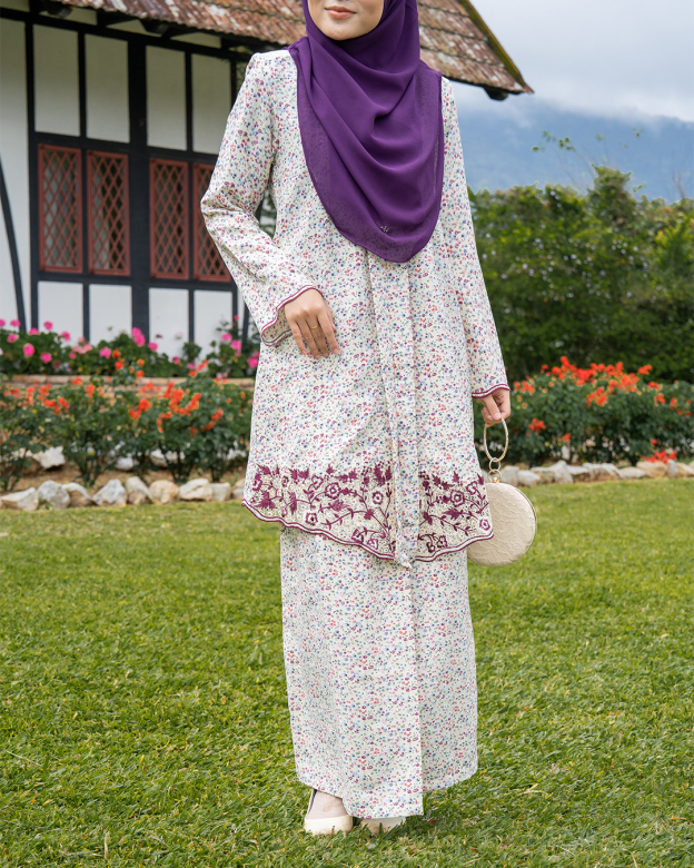 Baju Kebaya Sulam Akayla - Creamy Ivory