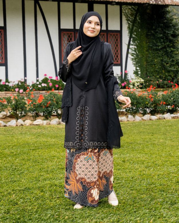Baju Kebarung Lasercut Almira - Black