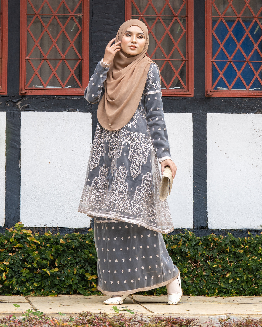 Baju Kurung Riau Lace Aura - Black Khaki