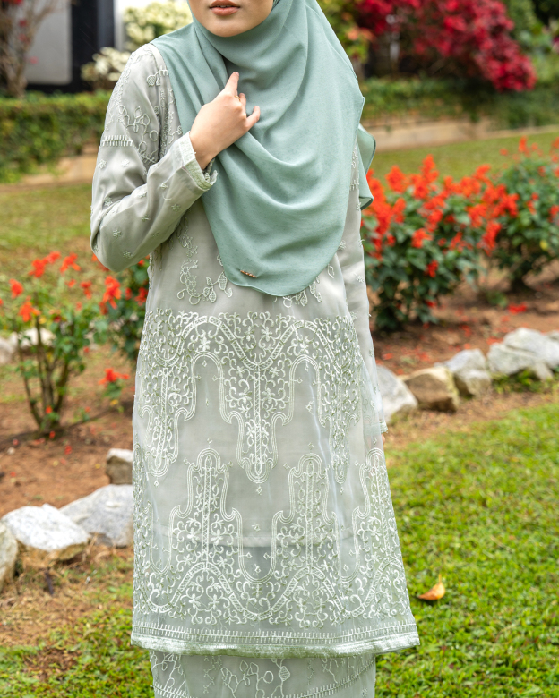 Baju Kurung Riau Lace Aura - Sage Green