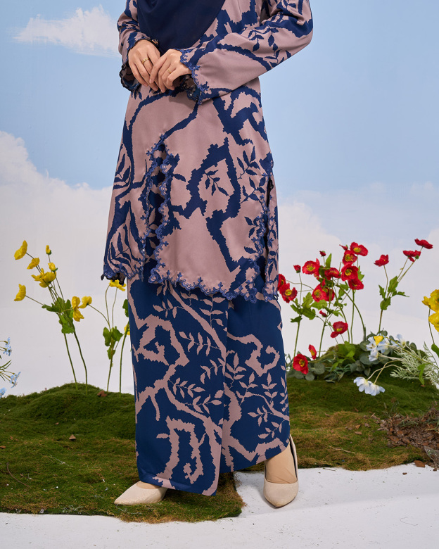 Baju Kurung Sulam Batik Alora