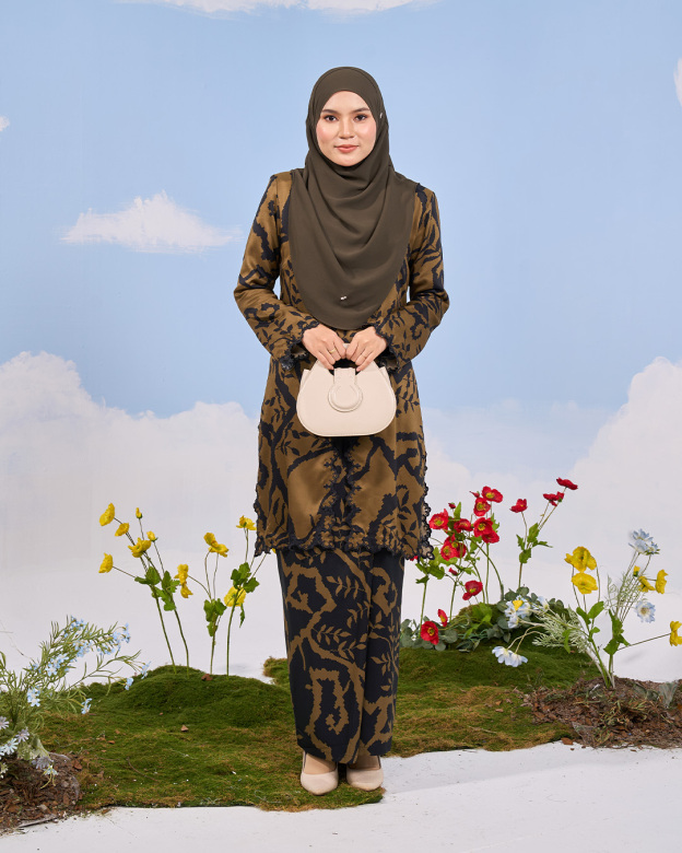 Baju Kurung Sulam Batik Alora