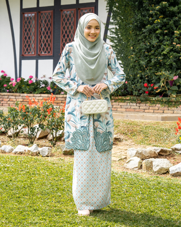 Baju Kurung Sulam Diamante Amia - Jade Green