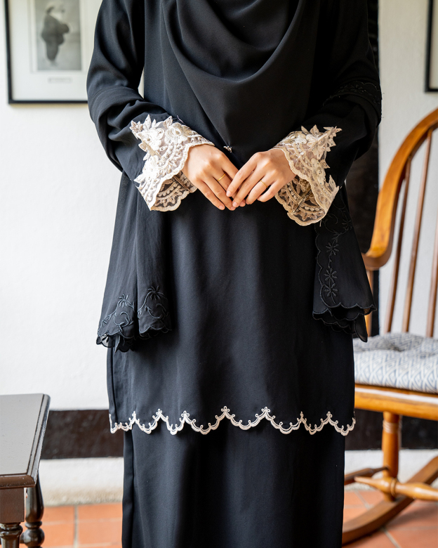 Baju Kurung Sulam Lace Ember - Black